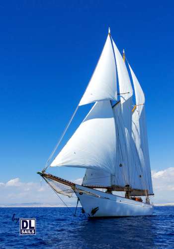 Traditional sails (4) Traditional sails (4)